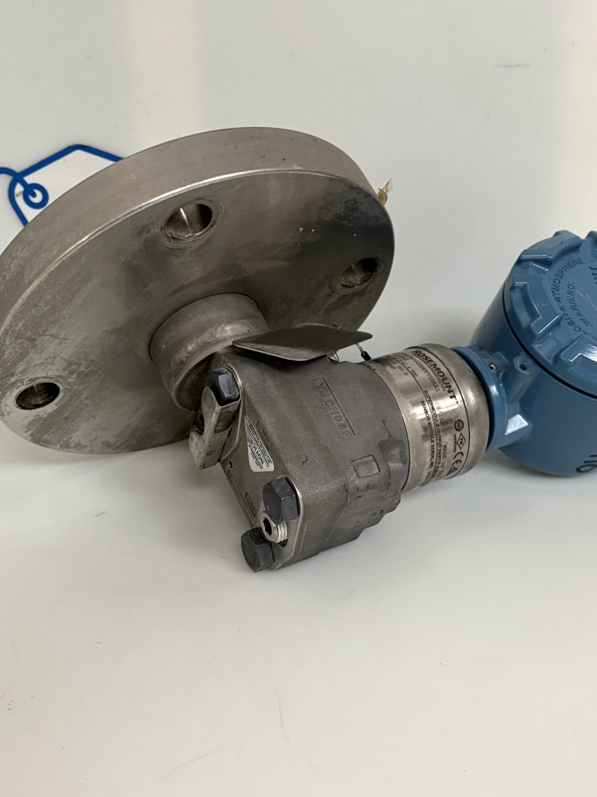 ROSEMOUNT PRESSURE TRANSMITTER 300ERSS2AA W/REMOTE SENSOR 30515