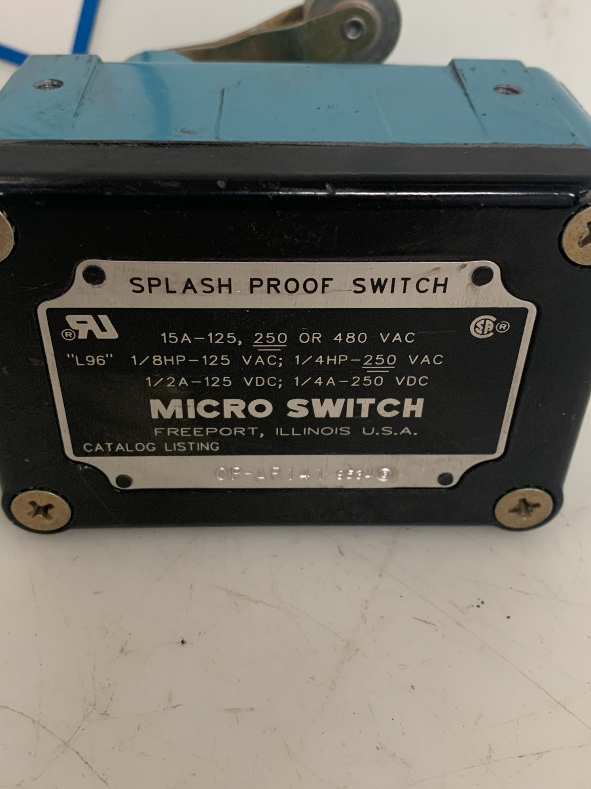 MICRO SWITCH SPLASH PROOF SWITCH OP-AR141