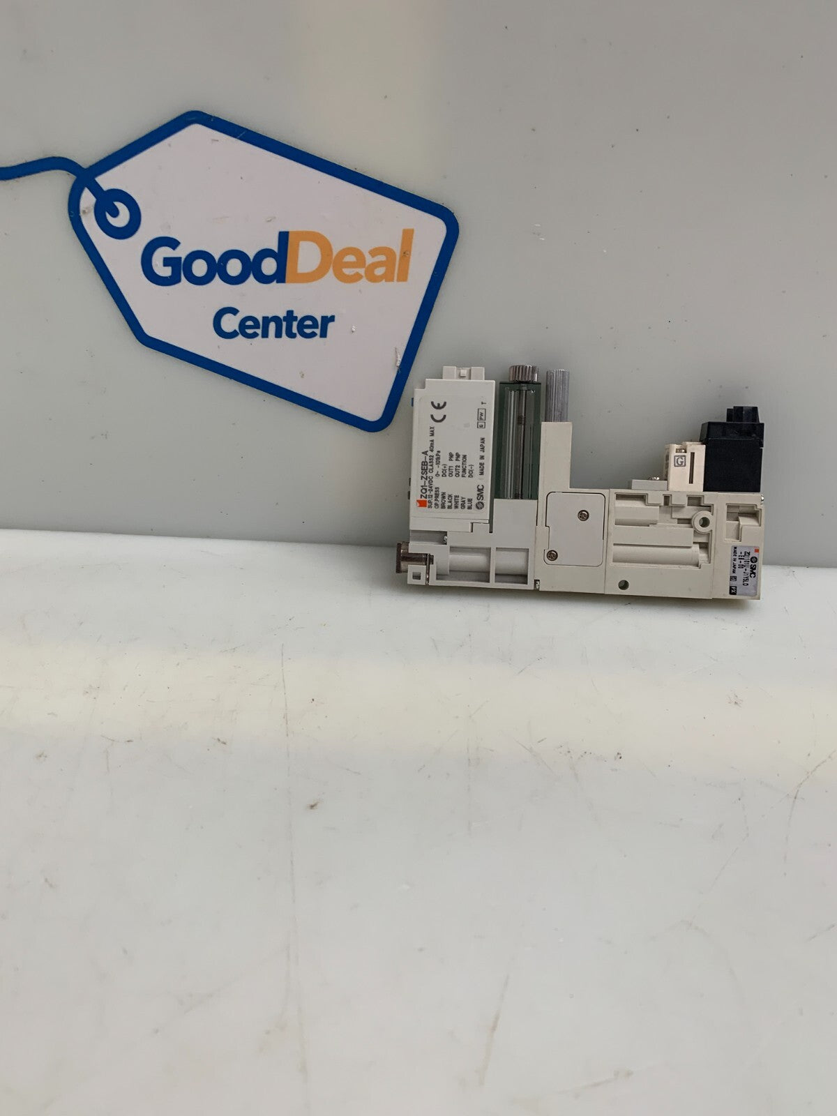 SMC ZQ1-ZSEB-A  Solenoid Valve  w/SMC ZQ1101U-J1Y5L0 Vacuum Generator