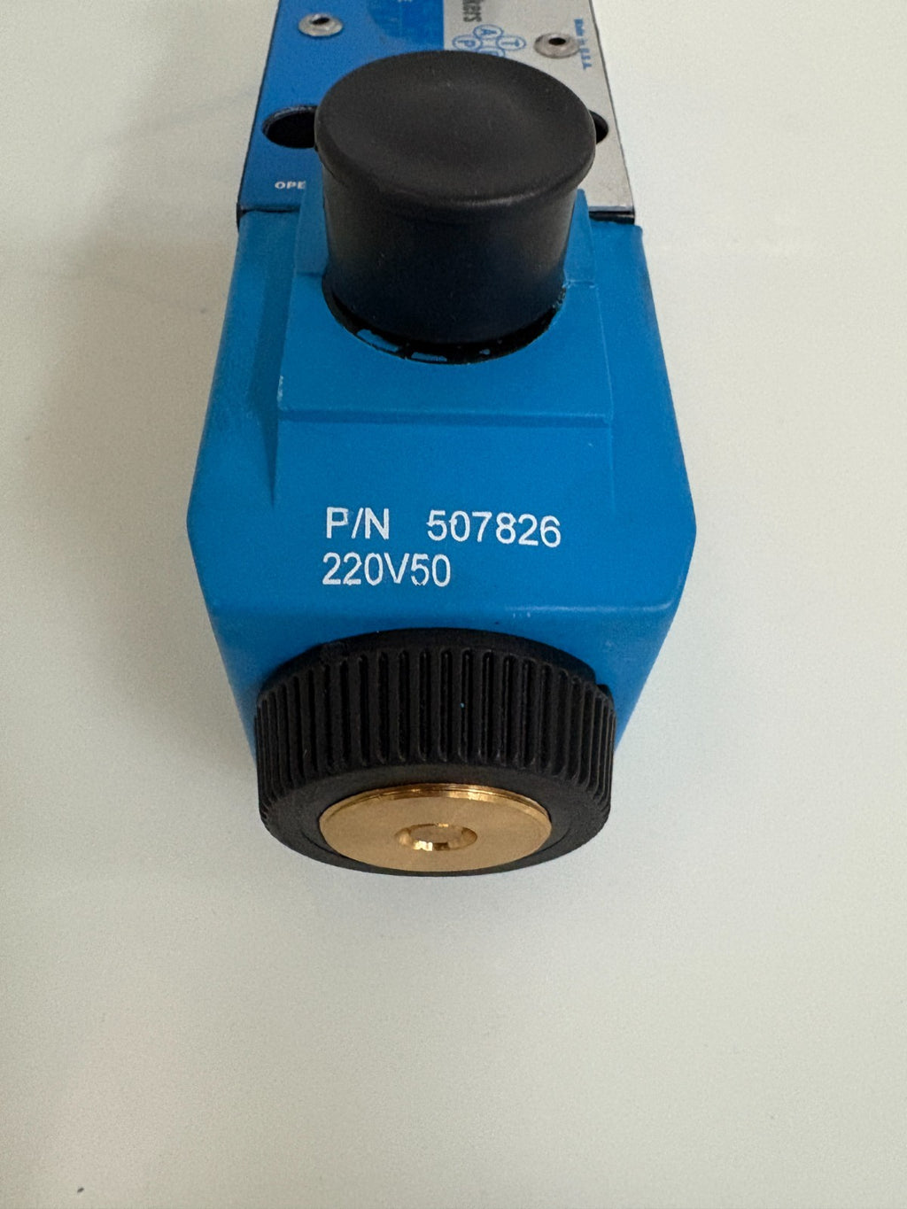 EATON VICKERS DIRECTIONAL SOLENOID VALVE DGV4-3-6C-M-U-C6-602