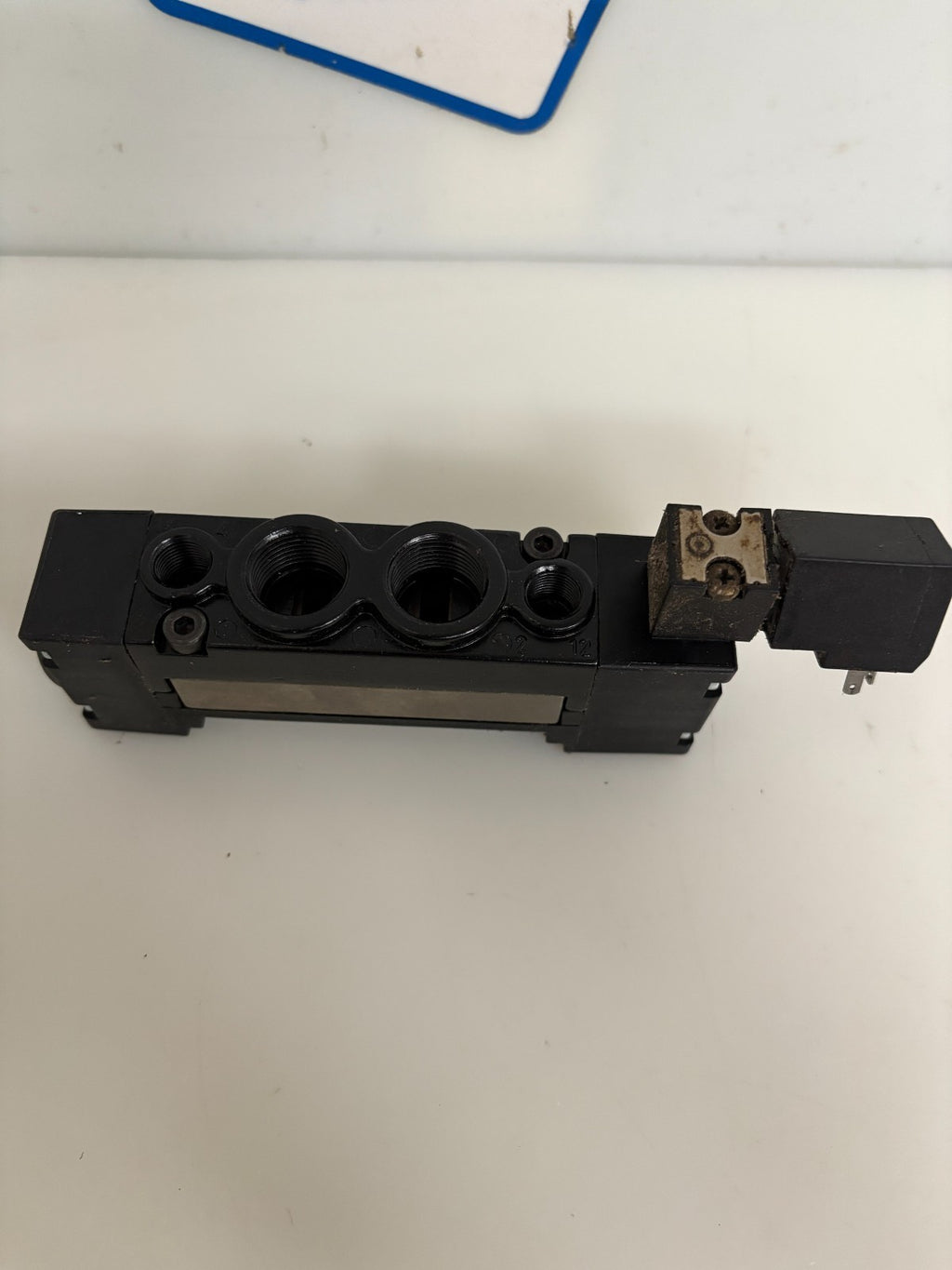 PNEUMAX SOLENOID VALVE 2631.52.00.39.061