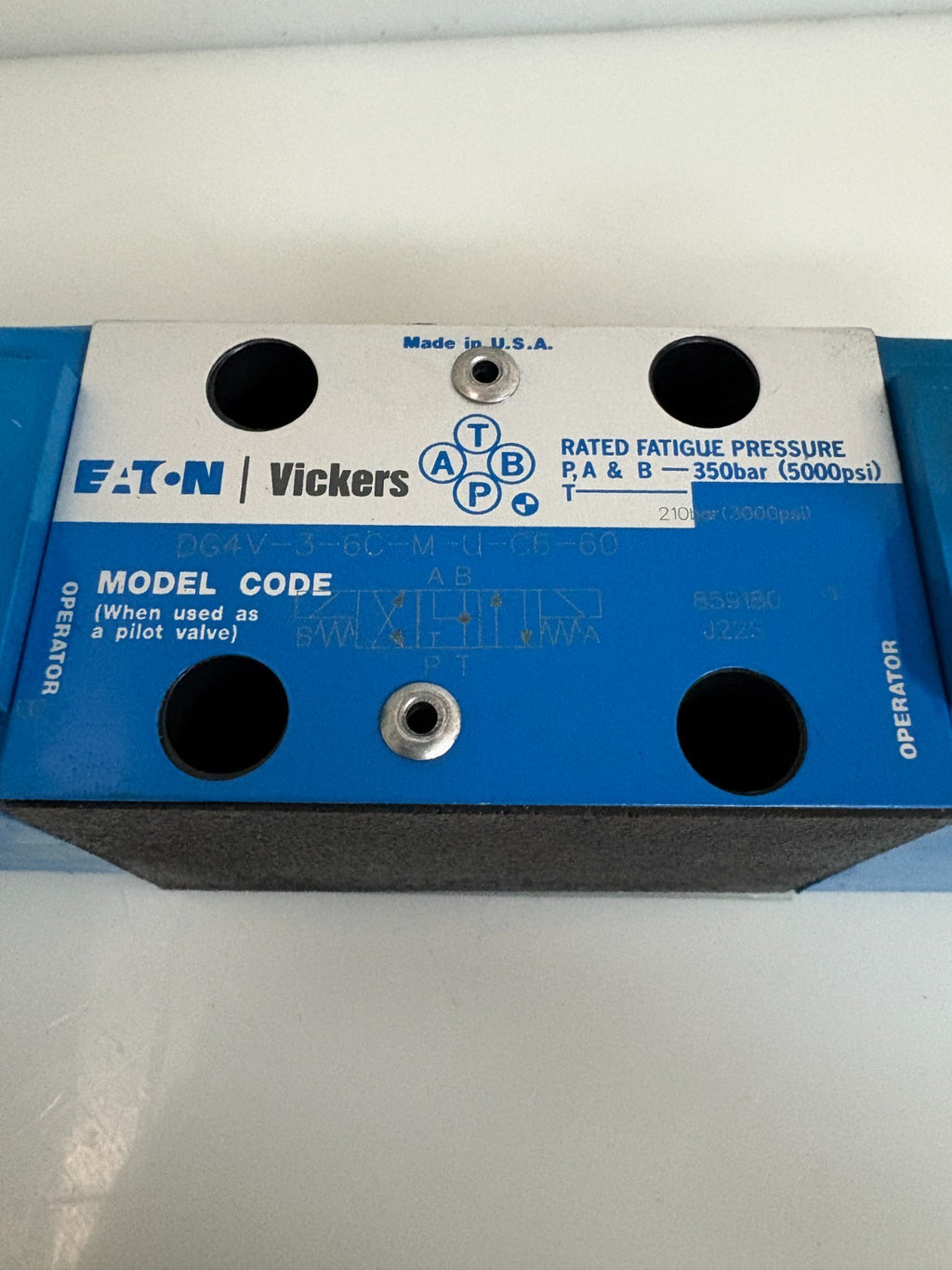 EATON VICKERS DIRECTIONAL SOLENOID VALVE DGV4-3-6C-M-U-C6-601
