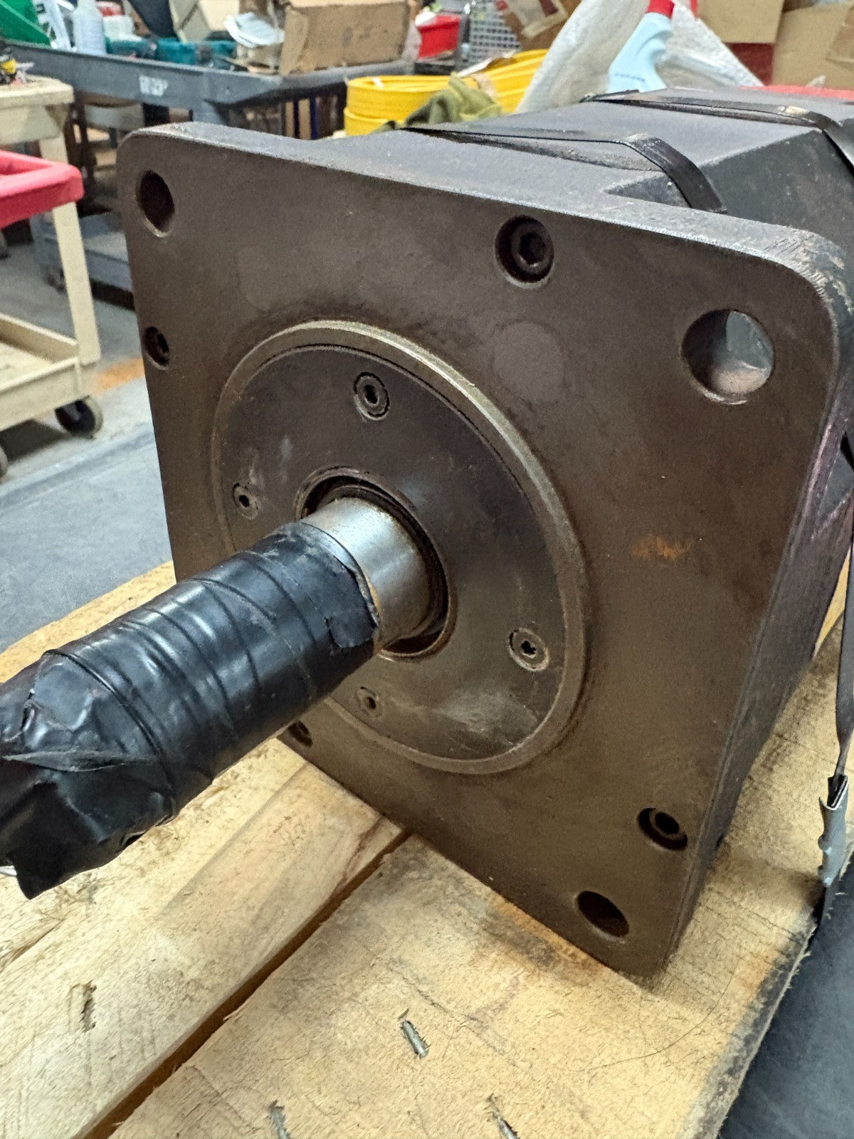 GE FANUC SERVO MOTOR MODEL 10 TYPE A06B-0501-B031