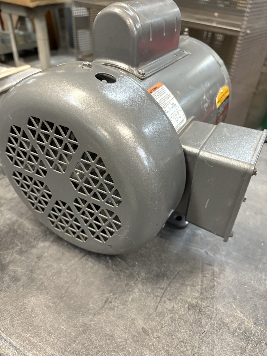 BALDOR RELIANCER MOTOR 1HP 1140 RPM L3607 SPEC 36C11-6084