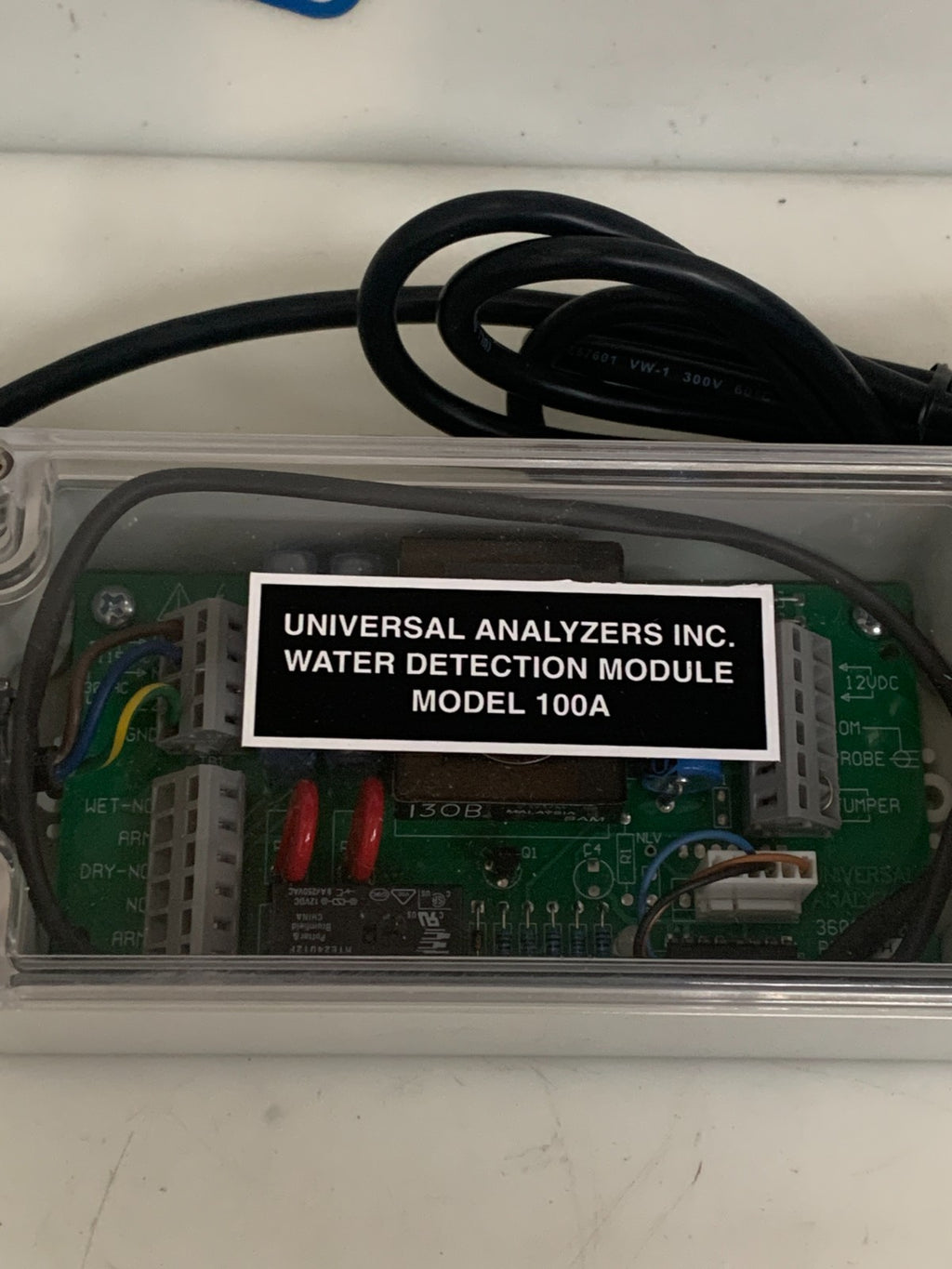 UNIVERSAL ANALYZERS WATER DETECTION MODULE MODEL 100A
