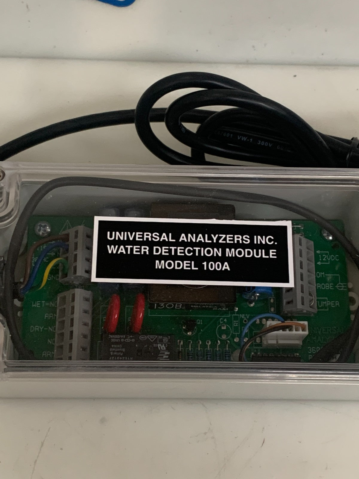 UNIVERSAL ANALYZERS WATER DETECTION MODULE MODEL 100A