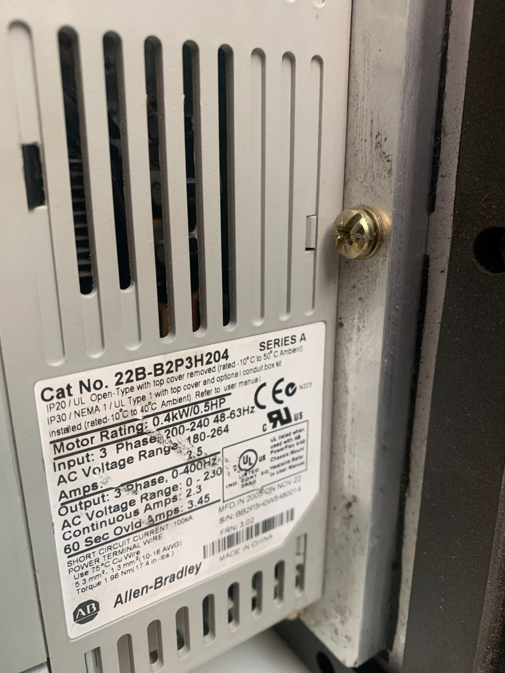Allen-Bradley 22B-B2P3H204 PowerFlex 40 Ser A - For parts only1