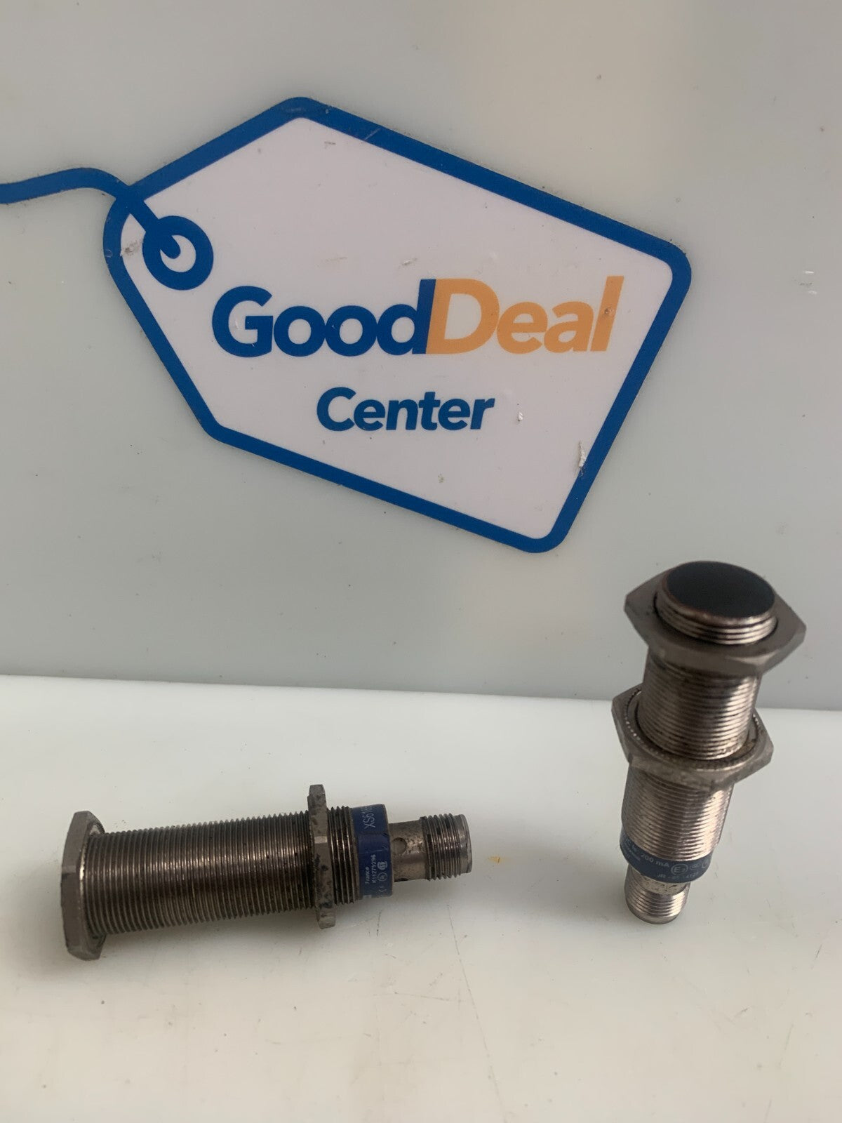 SCHNEIDER / Telemecanique XS618B1NAM12  Proximity Switch Sensor   (Lot of 2)