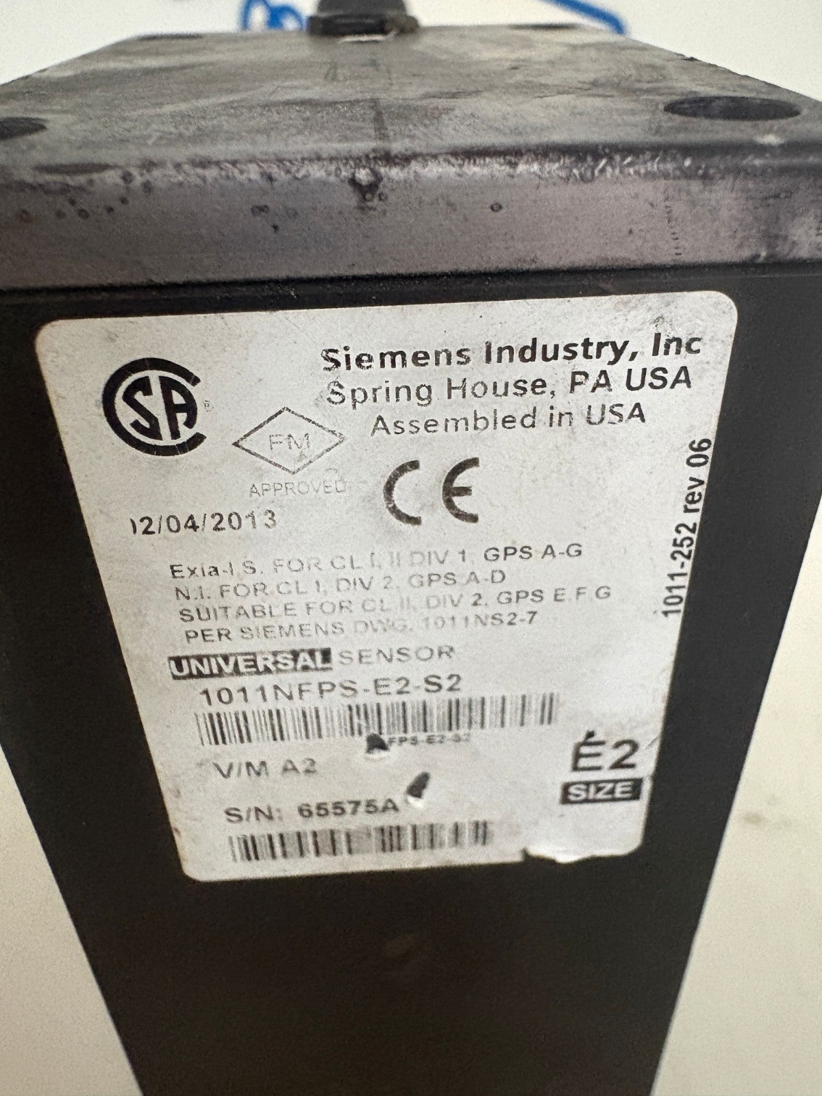 SIEMENS UNIVERSAL SENSOR 1011 NFPS-ES-S2 E2 SIZE 2