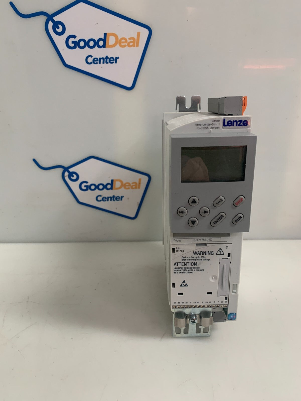 LENZE 8200 VECTOR D-31855 AERZEN ID#13127094  E82EV751-4C INPUT 3/PE AC 400/500V