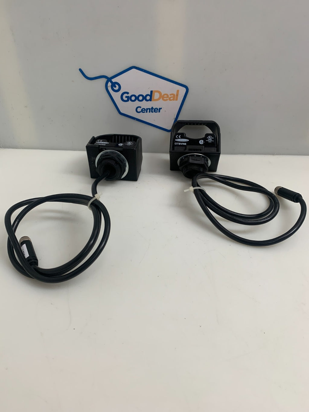 BANNER ENGINEERING Finger Security Switch   OTBVN6  w/Cable  28591   (Lot of 2)0