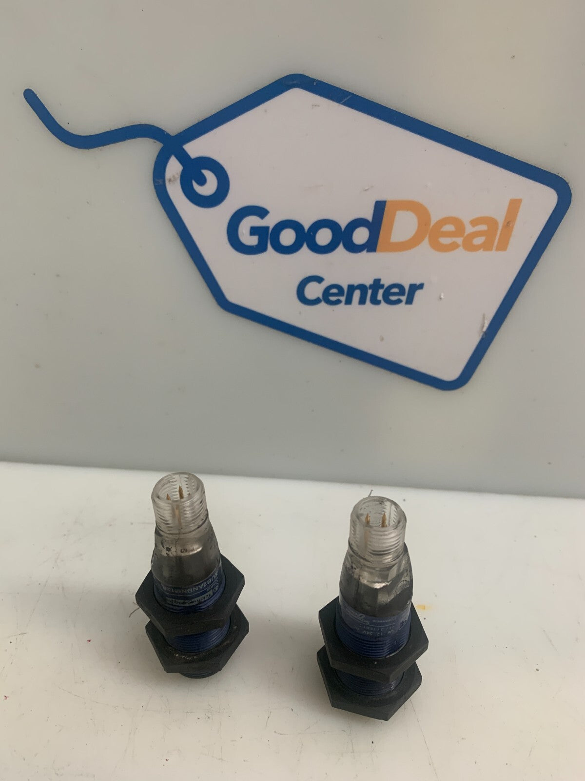 SCHNEIDER ELECTRIC XUB2ANBNM12R Photoelectric Sensor  (Lot of 2)1