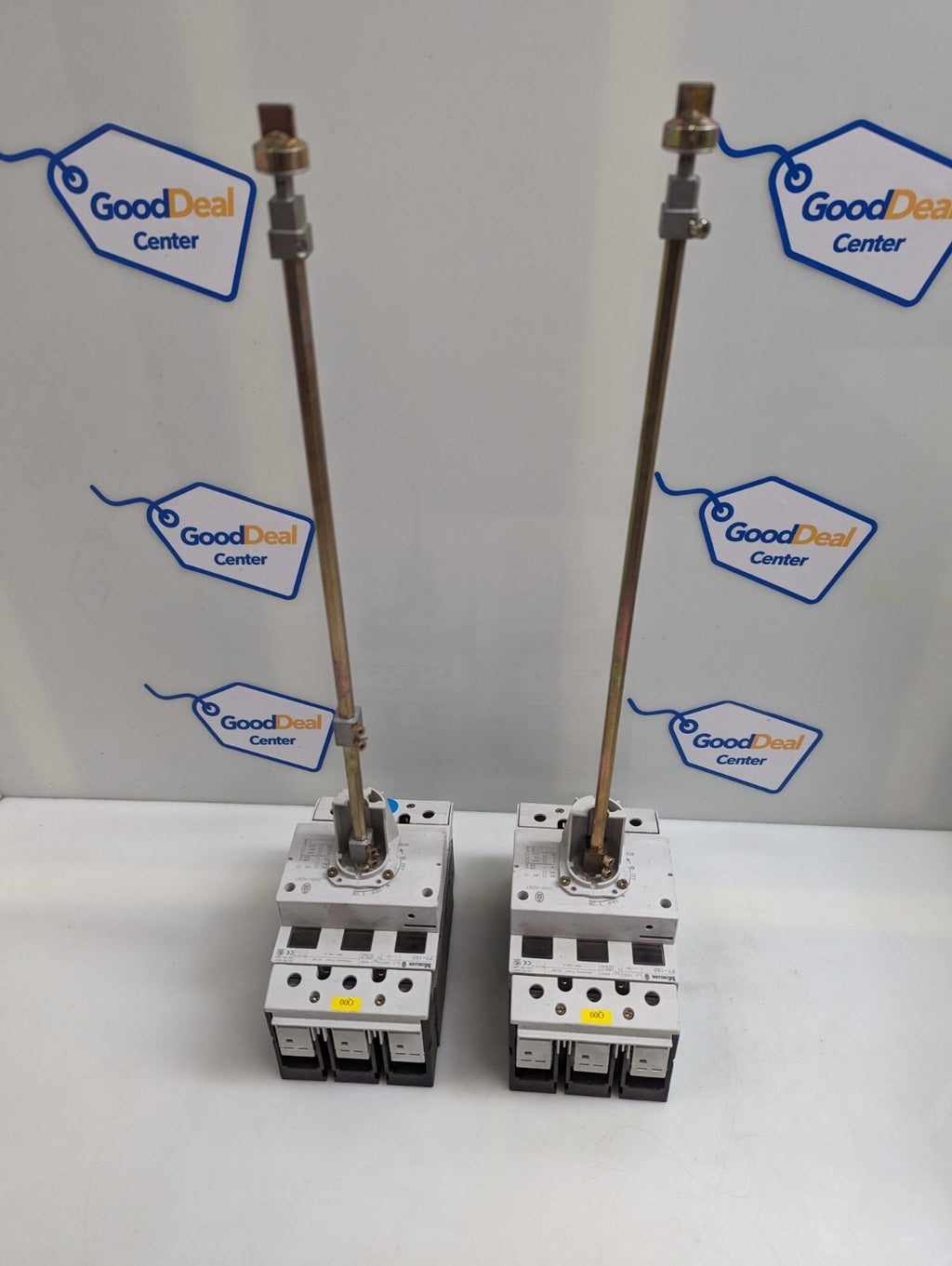 Moeller P7-160 circuit breaker with rotary drive