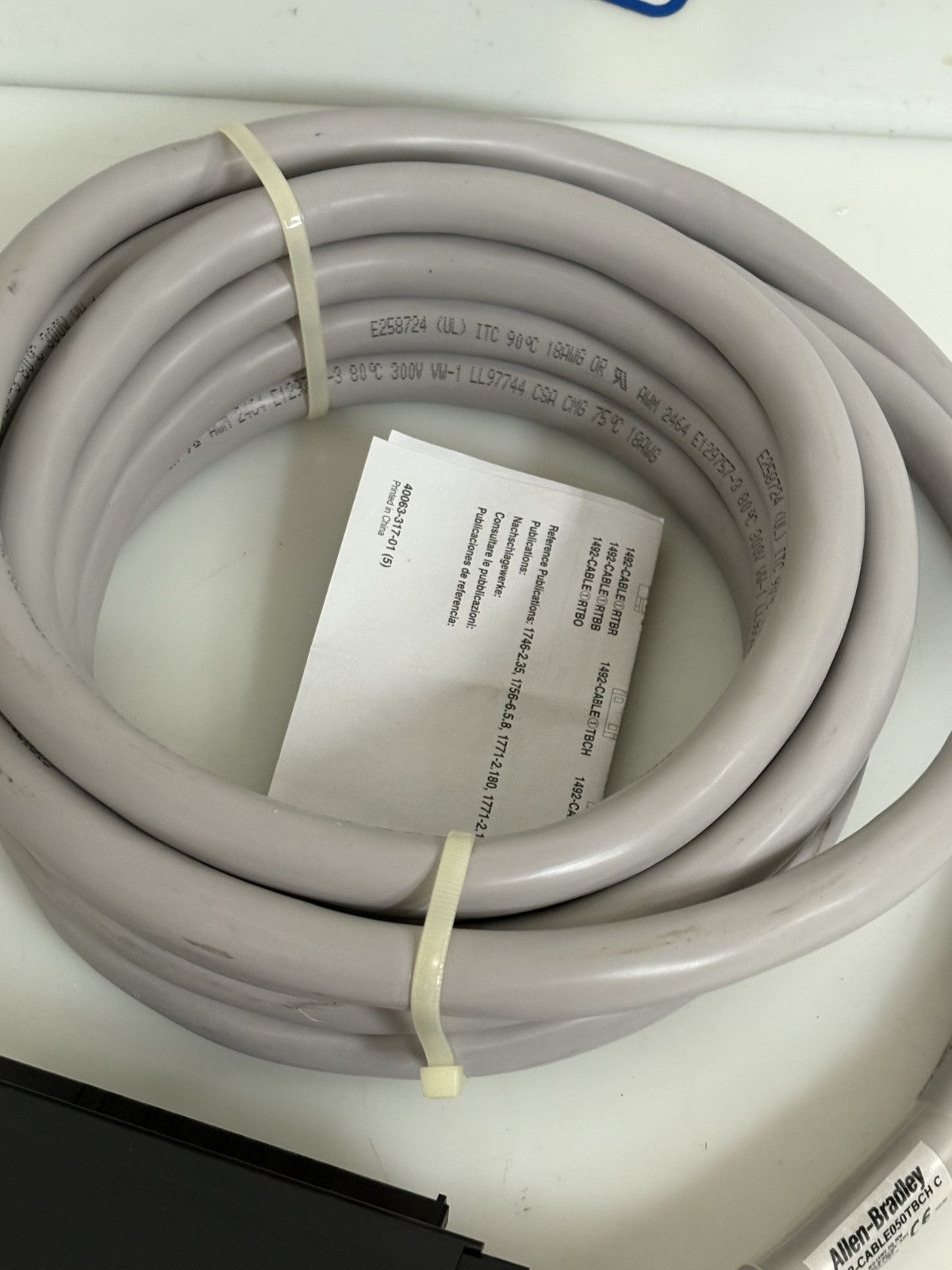 ALLEN BRADLEY I/O MODULE READY CORDSET CABLE 2.5M 1492-CABLE050TBCH C3