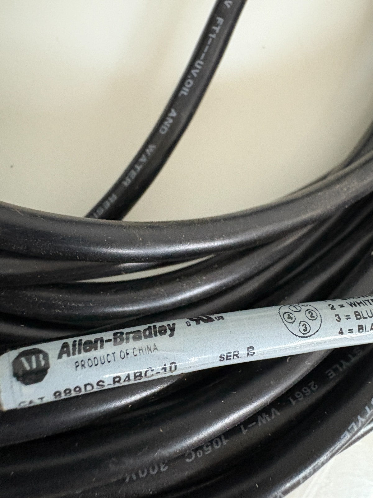 ALLEN BRADLEY CONNECTOR CABLE 889DS-R4BC-10 SER B