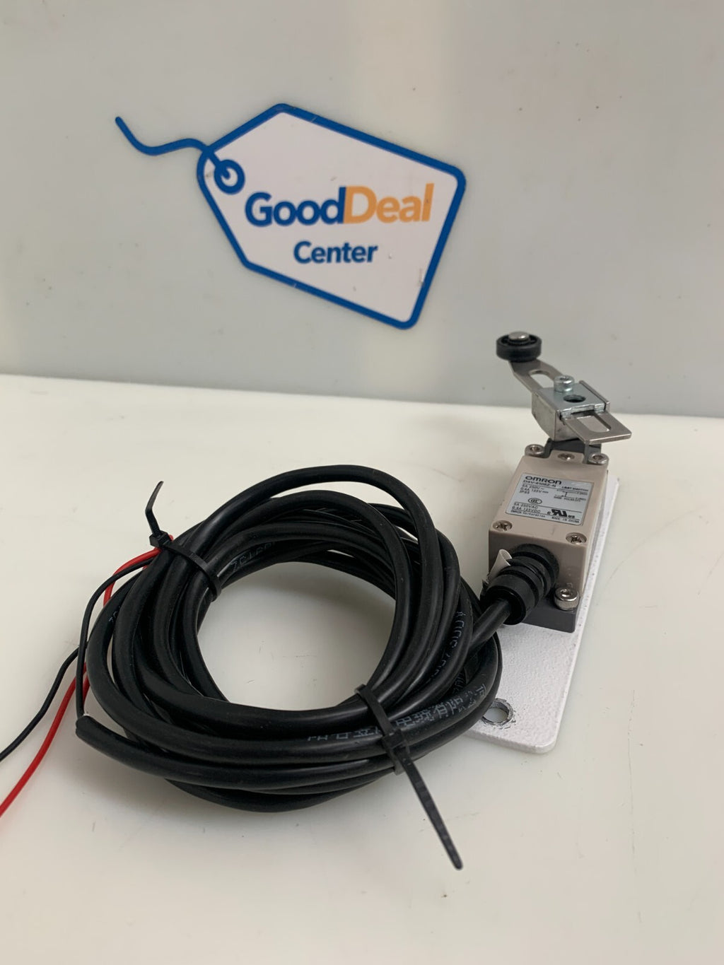 OMRON  Limit Switch  D4V-8108Z-N  w/Cable