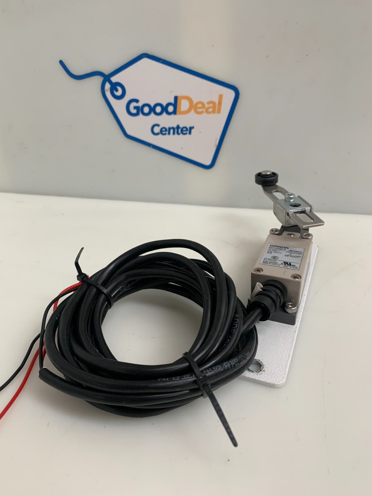 OMRON  Limit Switch  D4V-8108Z-N  w/Cable