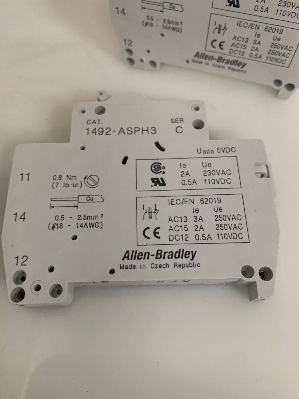 LOT OF 4 ALLEN BRADLEY AUXILIARY SWITCH 1492 ASPH3 SERIE C