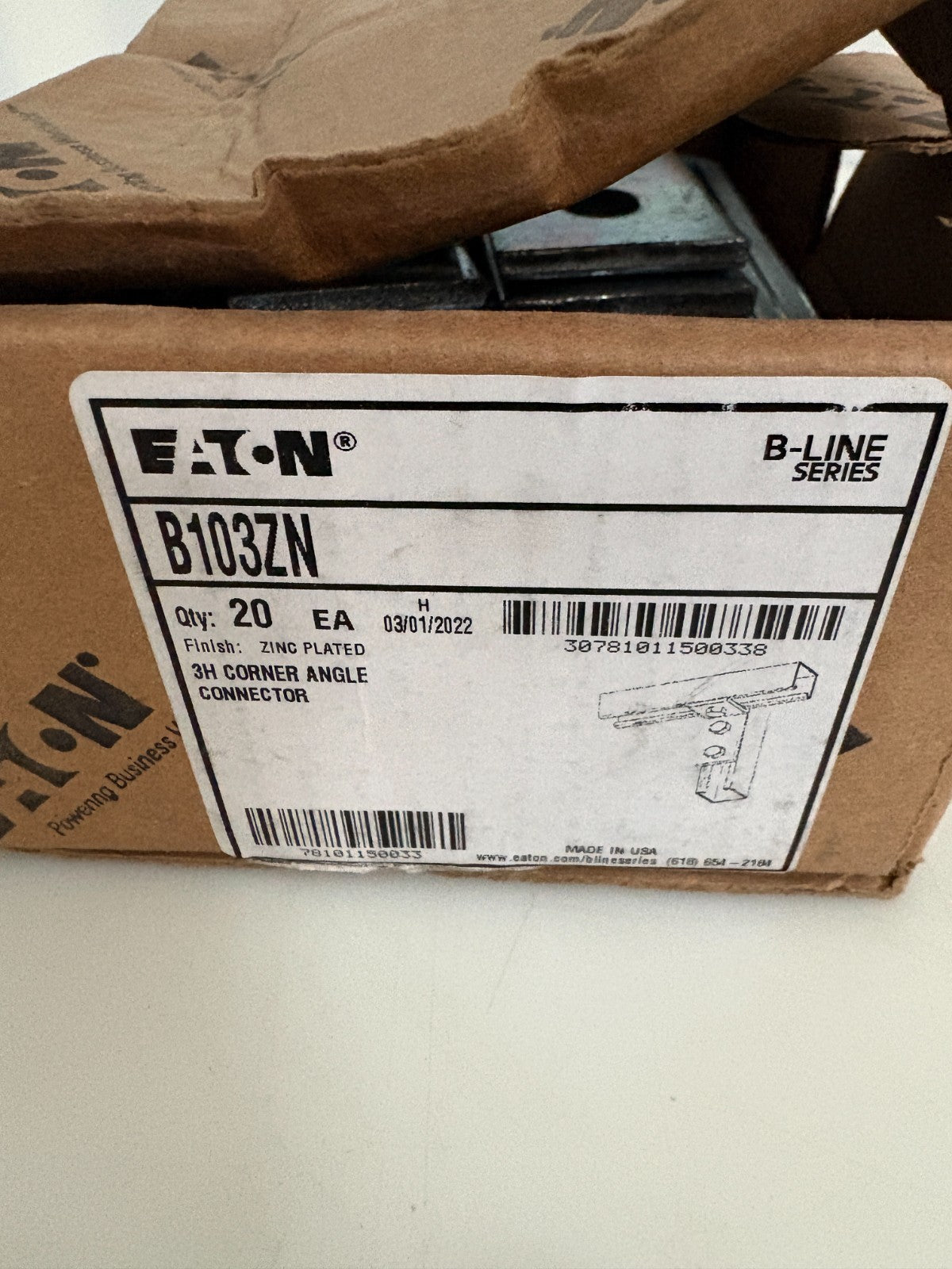 LOT OF 20 IN BOX  EATON 3H CORNER ANGLE CONNECTOR B103ZN3