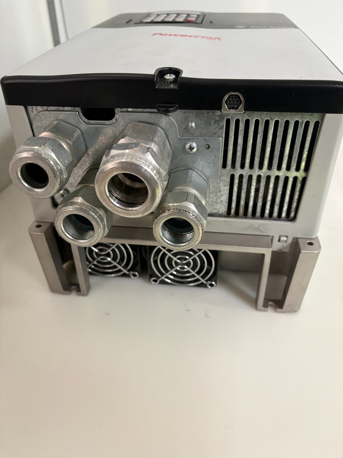 ALLEN BRADLEY POWERFLEX 70 20A D 040 A 3 AYNANCO