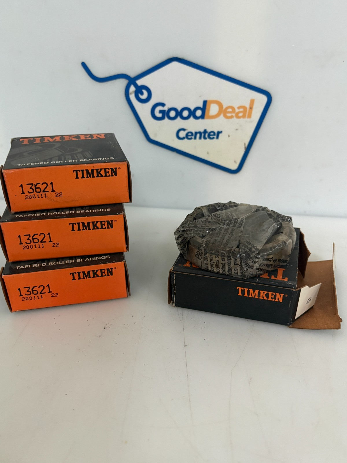 LOT OF 4 TIMKEN TAPERED BEARING 13621 200111 220