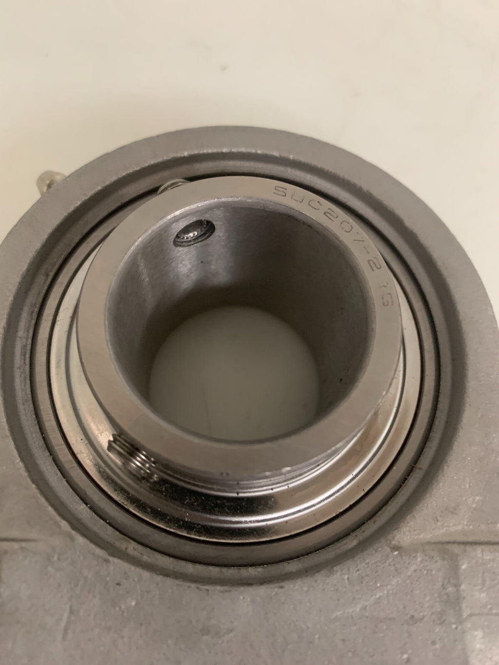 IPTCI SET SCREW LOCK STAINLESS STEEL PILLOW BLOCK  SP207 SUC207-236