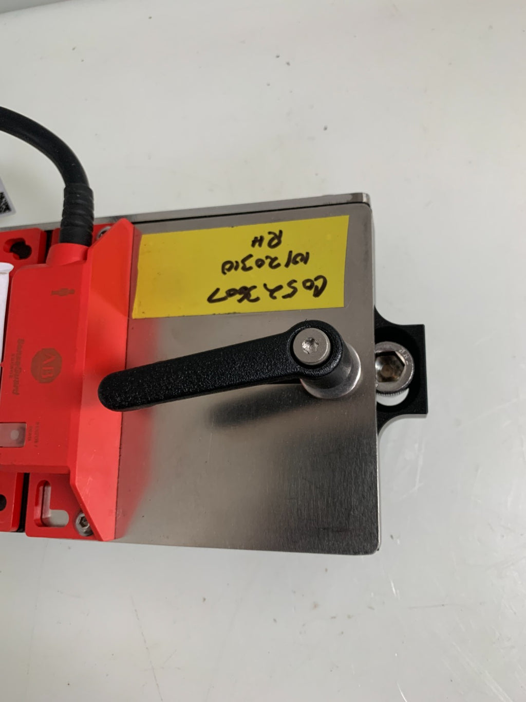 DOUGLAS  Tunnel Door Lock   Ass. 10120310  W/ALLEN BRADLEY Guard Master