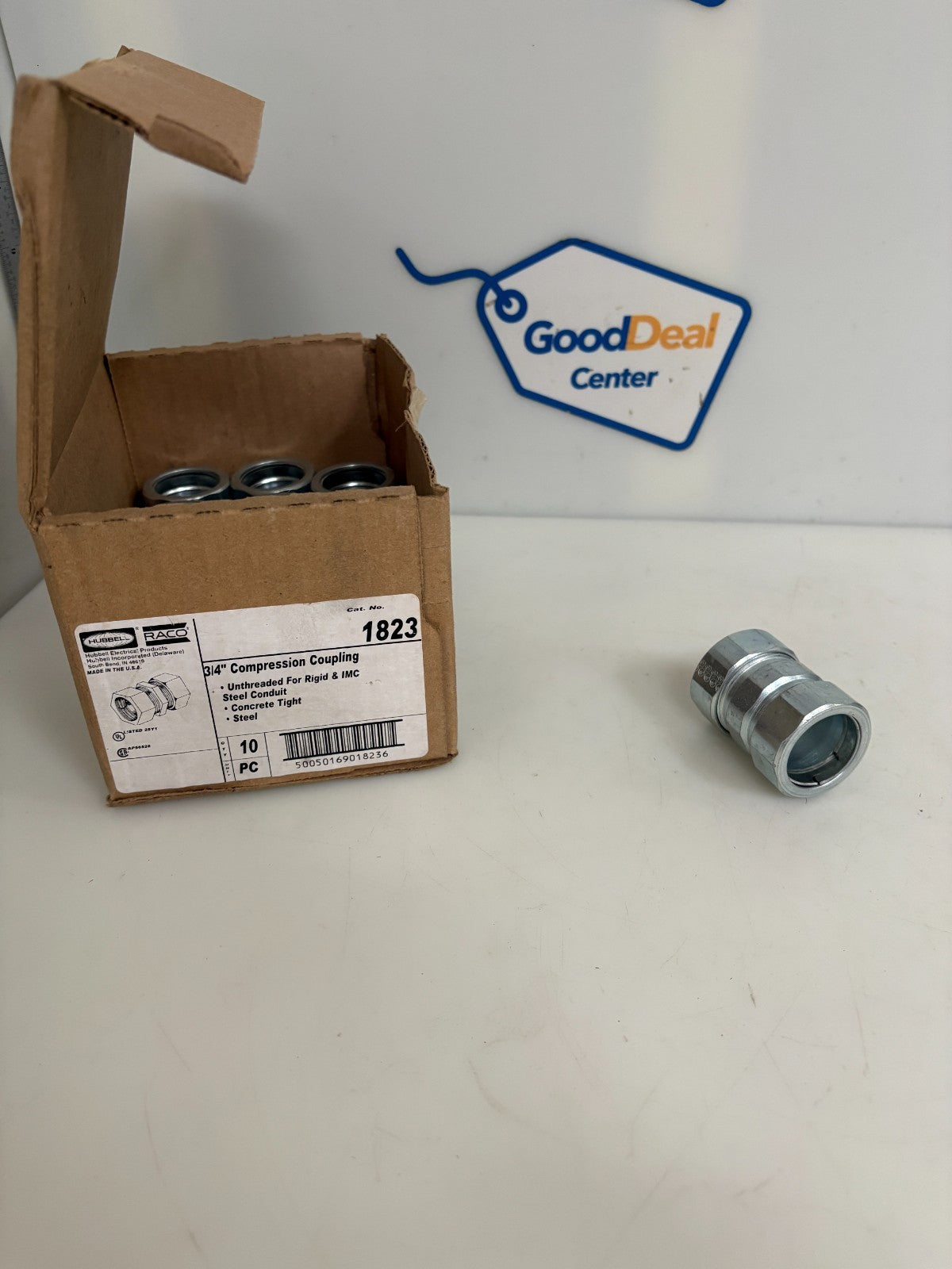 HUBBELL RACO 3/4" COMPRESSION COUPLING #1823 10 IN BOX