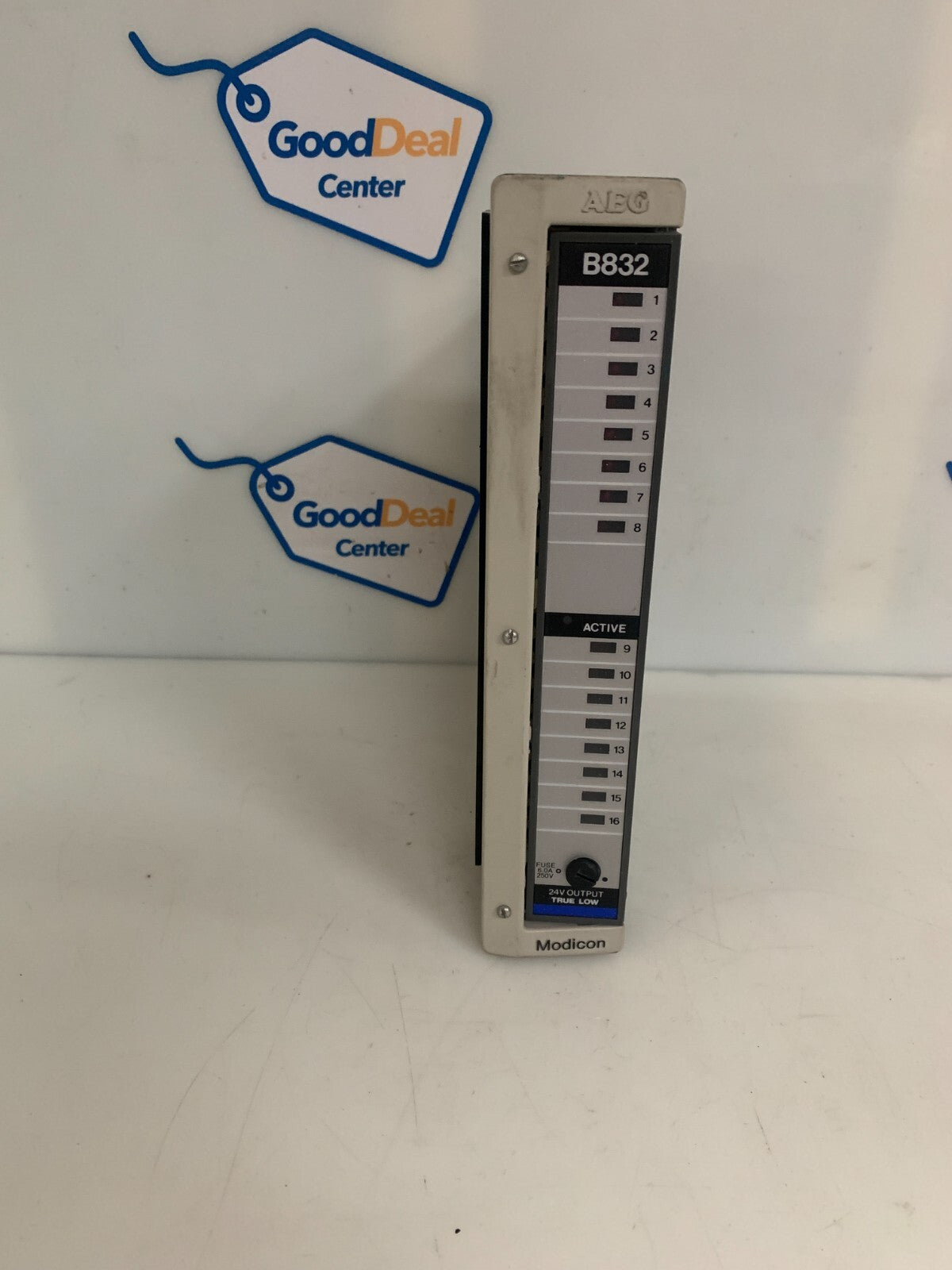 MODICON B832 AEG 24V OUTPUT TRUE LOW AS-B832-0160