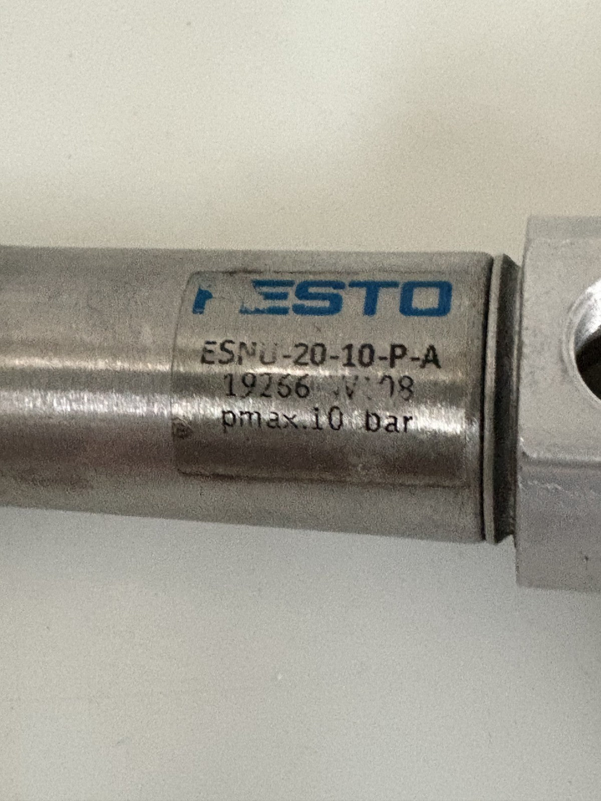 FESTO PNEUMATIC CYLINDER ESNU-20-10-P-A1