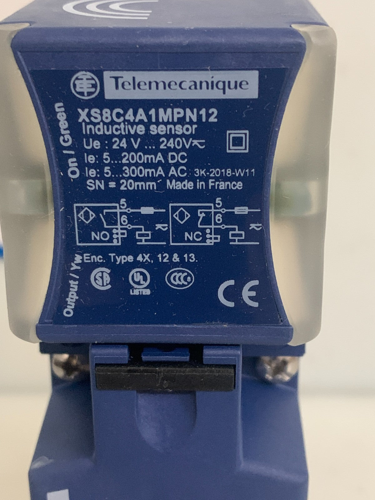 TELEMECANIQUE INDUCTIVE PROXIMITY SENSOR XS8C4A1MPN12