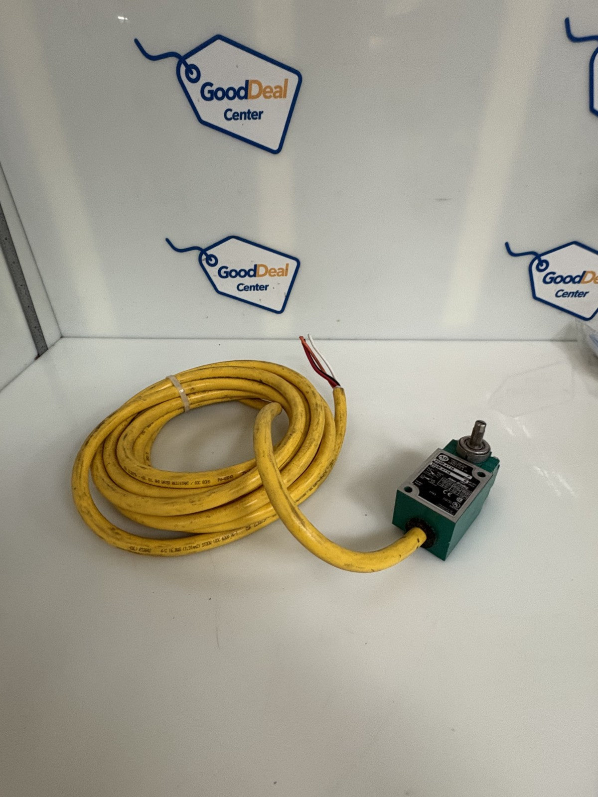 ALLEN BRADLEY 16' CABLE PREWIRED LIMIT SWITCH 802M-AY16