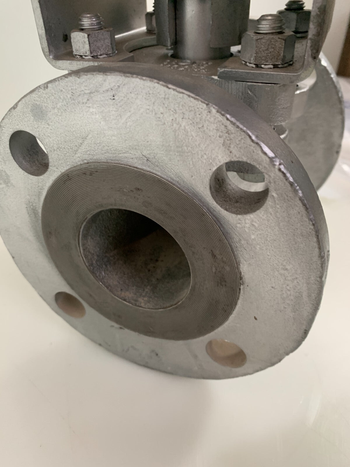 Continental Tufline SSteel CF8M Valve FIG 087 J4280 2" w/ Actuator no tag/plate