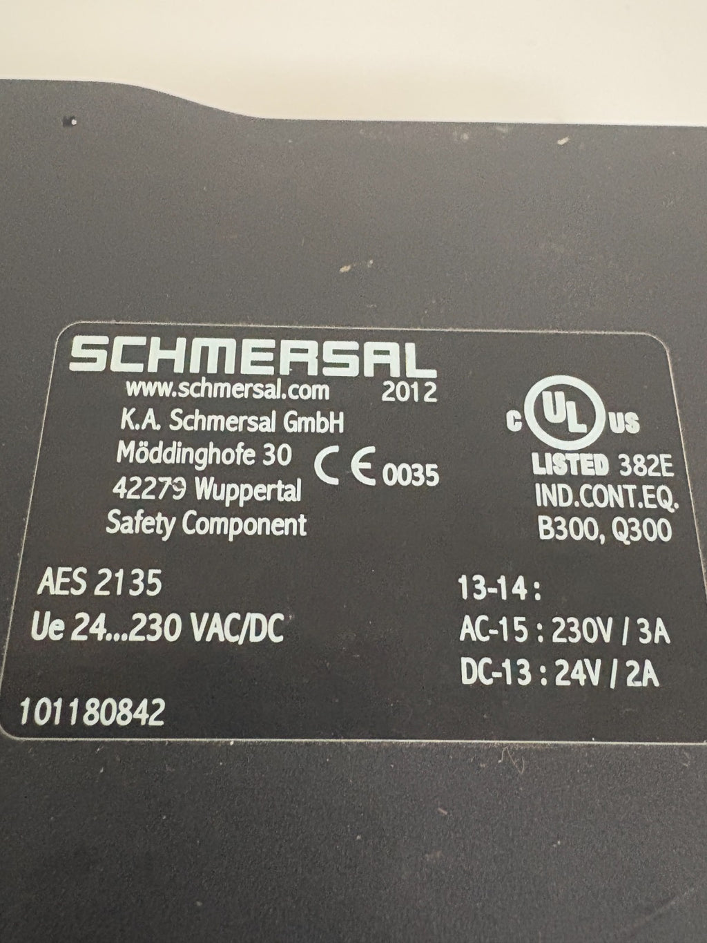 SCHMERSAL SAFETY MODULE AES2135