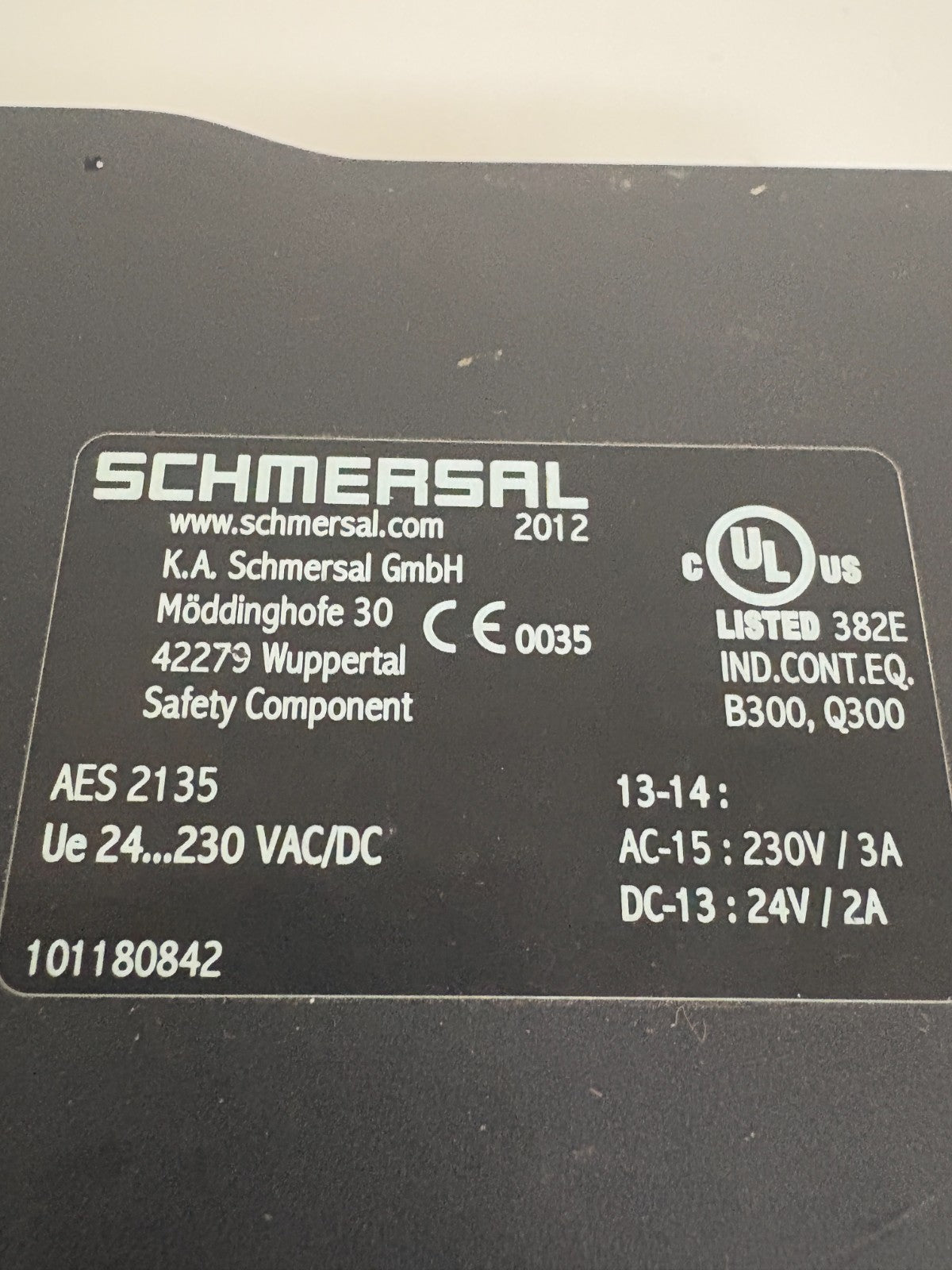 SCHMERSAL SAFETY MODULE AES2135