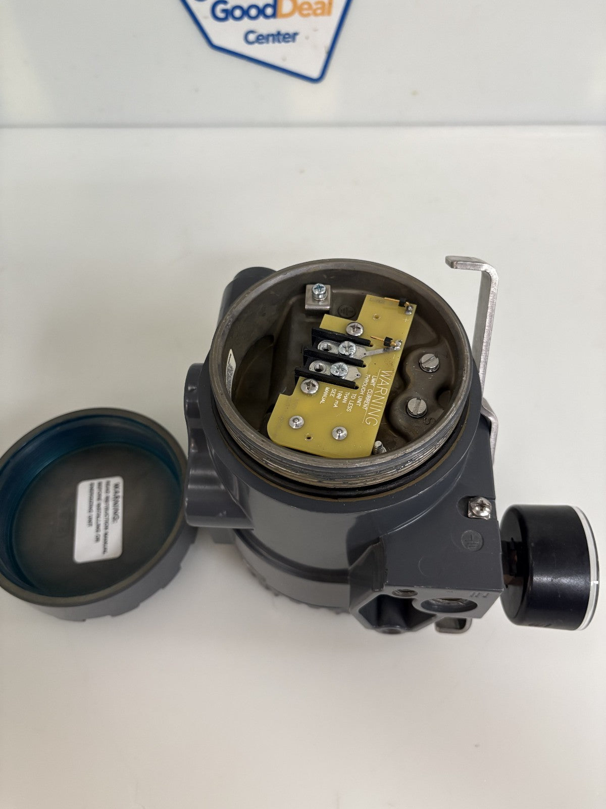 FISHER TYPE 846 CURRENT TO PRESSURE TRANSDUCER