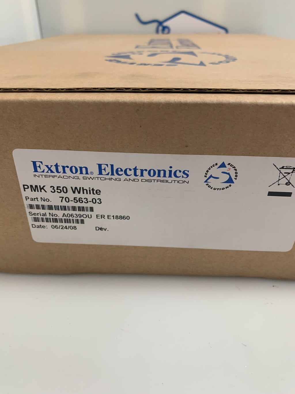 EXTRON  PMK350   Low Profile Pole Mount Kit  (White)  70-563-03