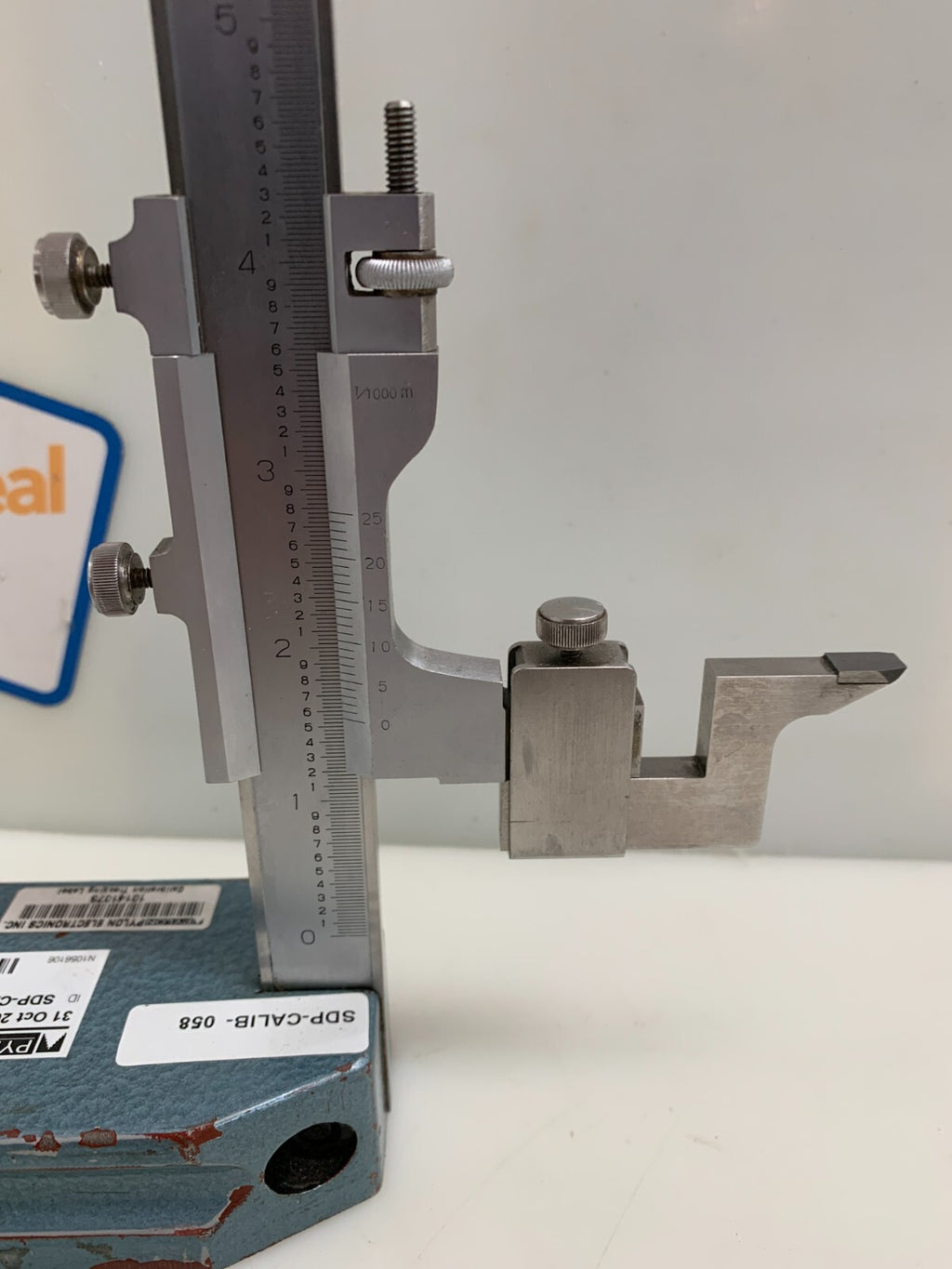 MITUTOYO  10'' Gauge Asset