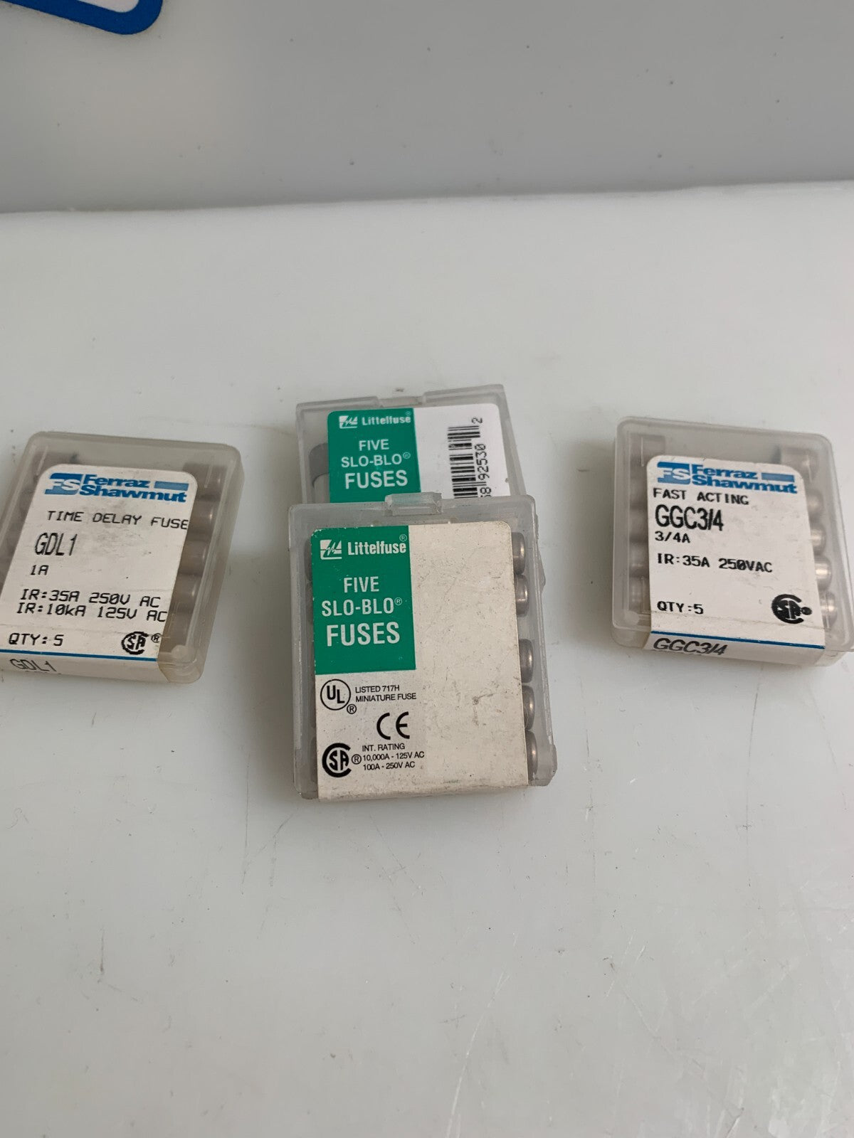 FERRAZ SHAWMUT MIX LOT FUSES GDL3 / GGC3/ SLO-BLO / GGC3/4 / GDL1 NEW IN CASE