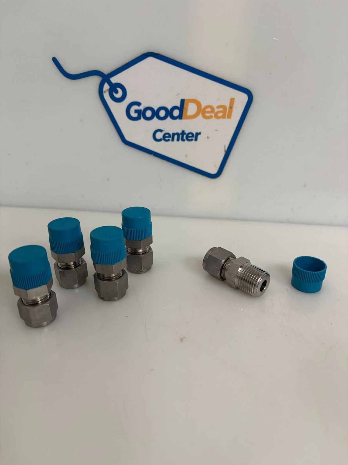 LOT OF 5 SWAGELOK S STEEL TUBE UNION 1/2" TUBE 1/4 NPT 316 7HF