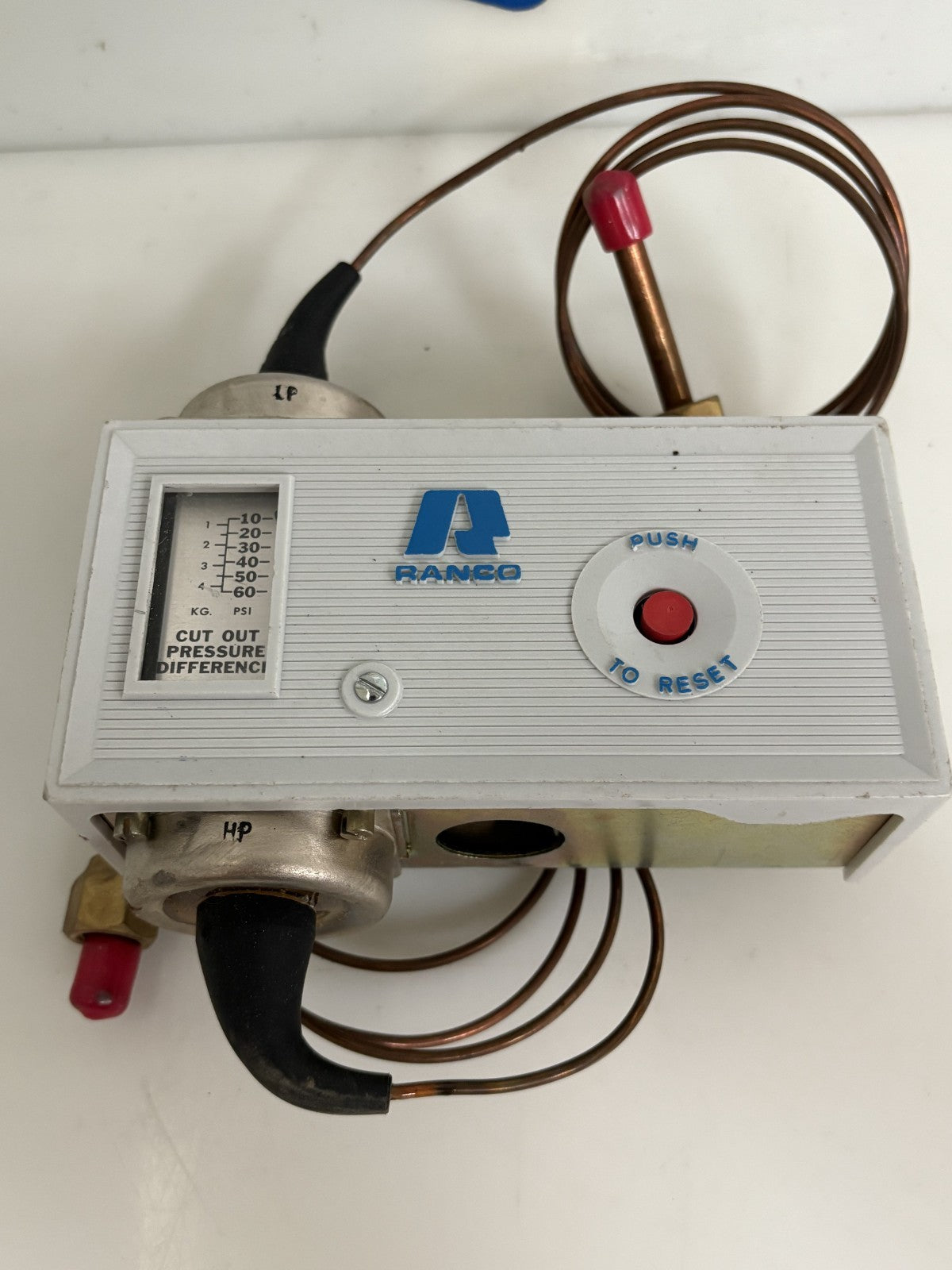 JOHNSON CONTROLS TEMPERATURE CONTROLLER A36AHA-58
