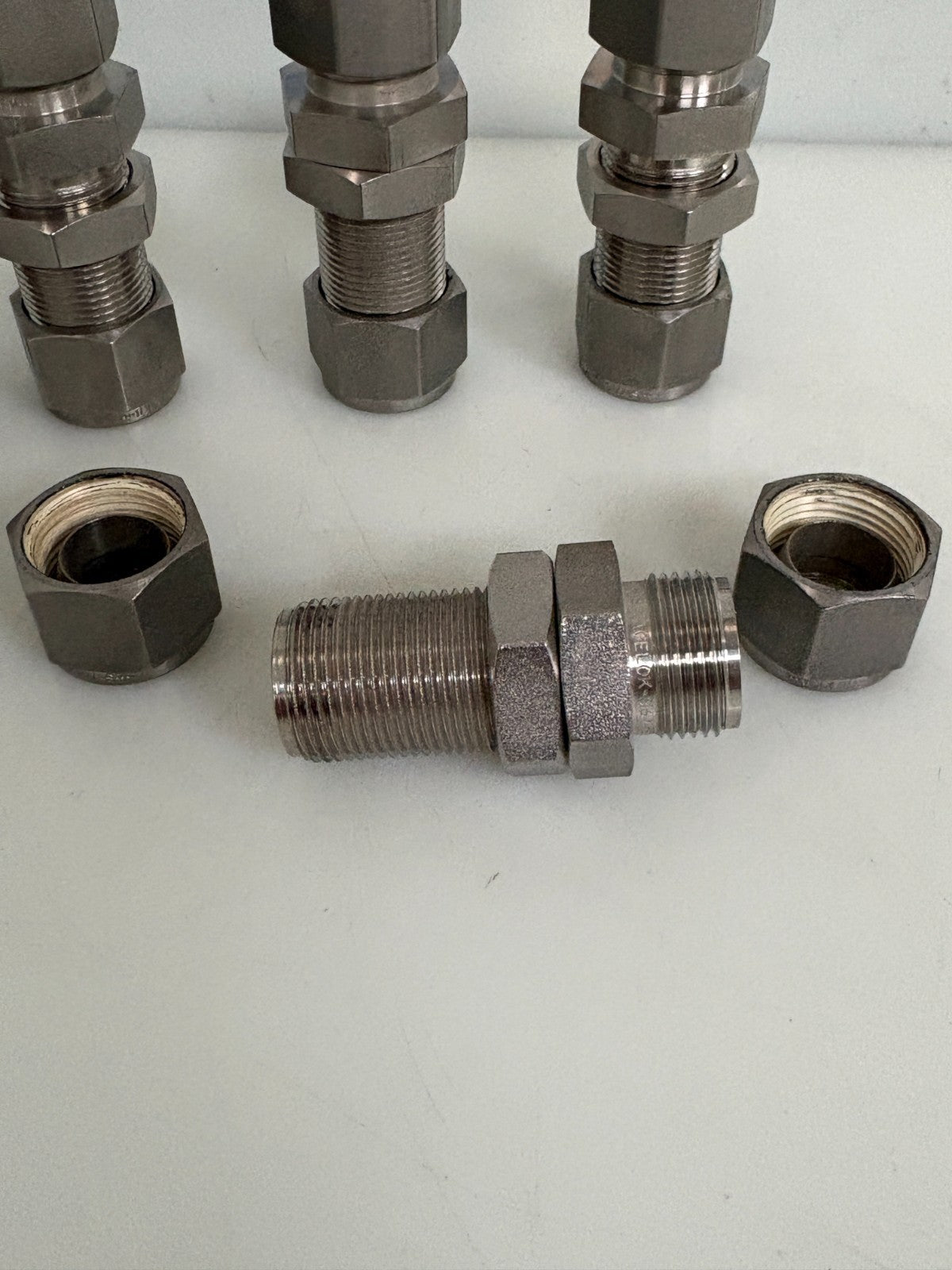 LOT OF 5 SWAGELOK S.STEEL TUBE STRAIGHT FITTING 1/2" X 1/2" NPT 316 YFP