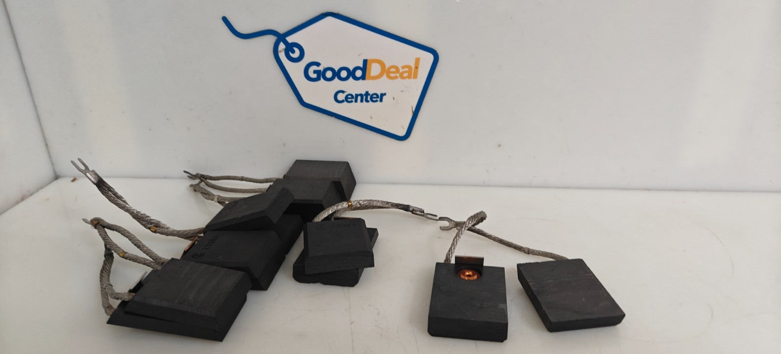 LOT OF 7 SET MERSEN CARBON BRUSH Z30840