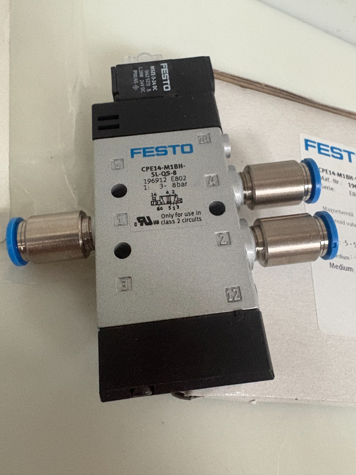 FESTO SOLENOID VALVE CPE14-M1BH-5L-QS-8 #1969122