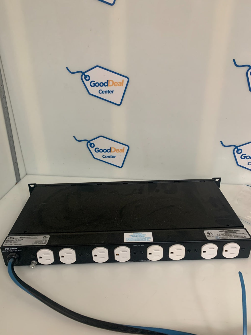 MIDDLE ATLANTIC PRODUCTS MODEL PD-915R 9 OUTLET 15 A RACKMOUNT