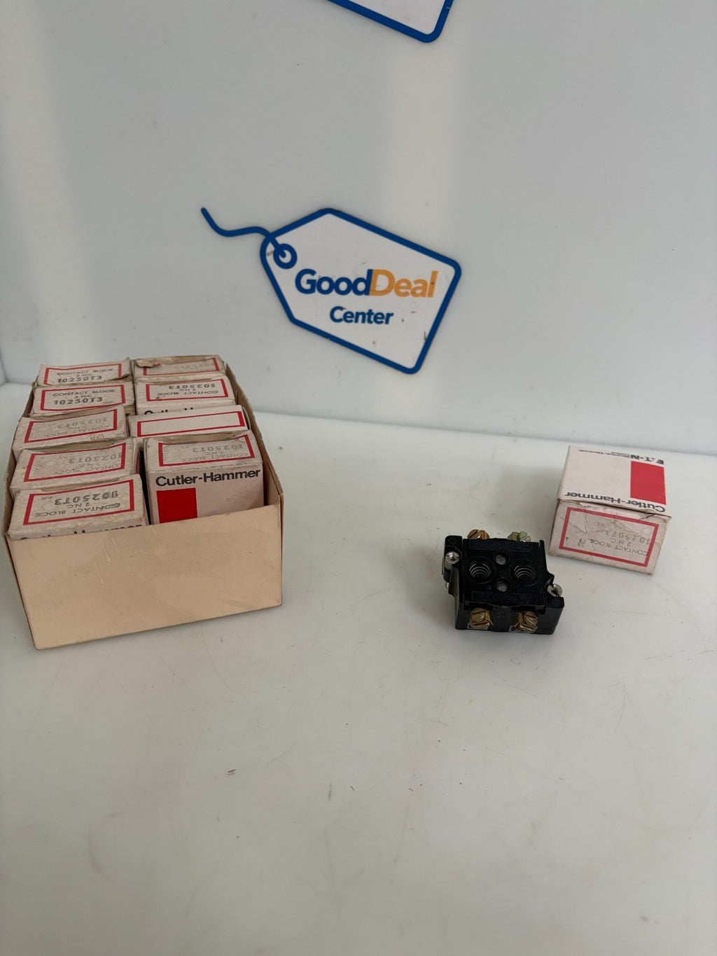 LOT OF 10 CUTLER HAMMER CONTACT BLOCK 10250T30