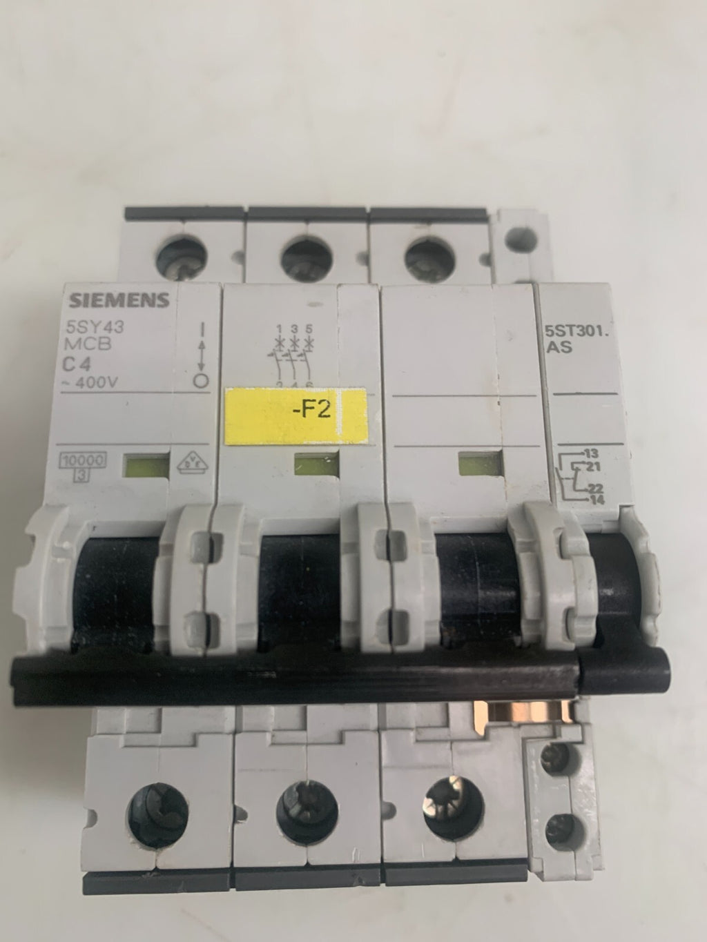 SIEMENS 5SY4304-7 Circuit Breaker  w/5ST3010 Auxiliary Switch