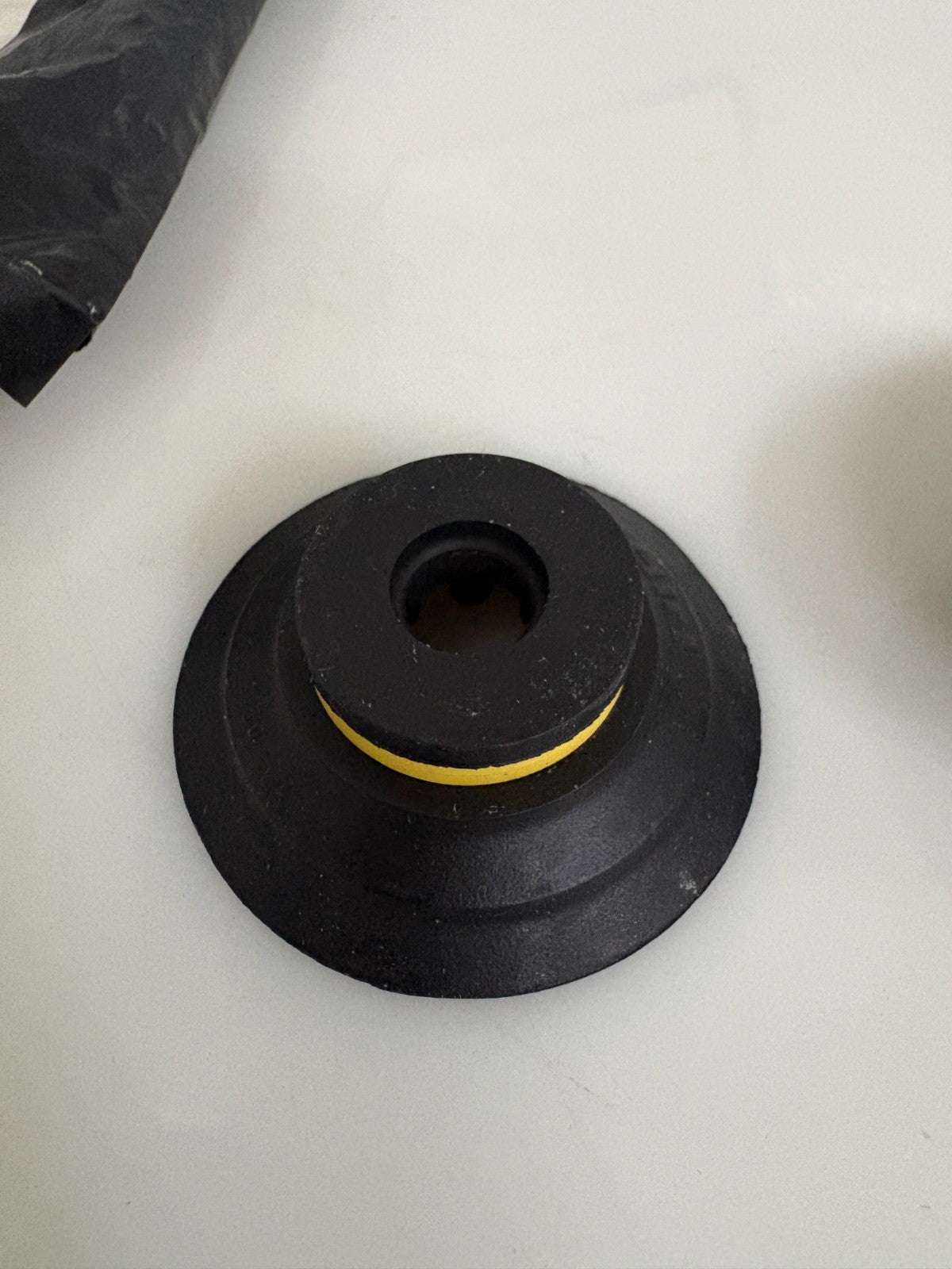 LOT OF 2 PIAB SUCTION CUP 01011372