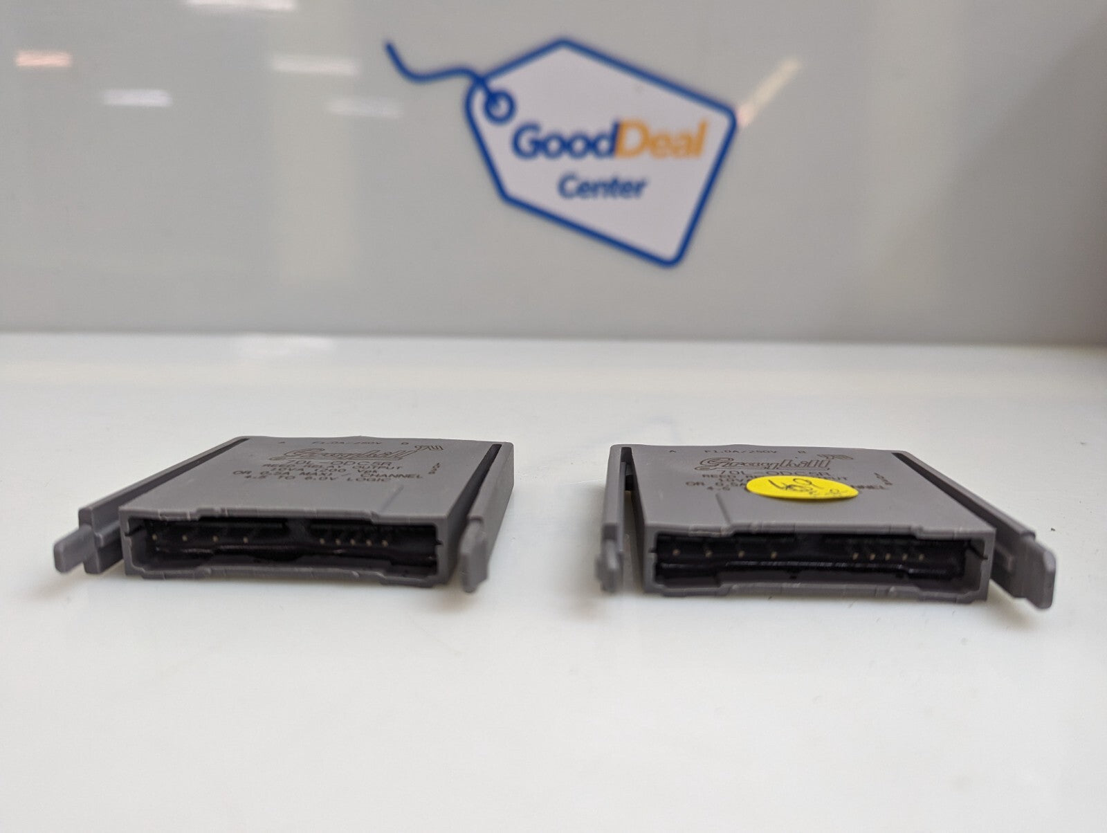 Lot of two Grayhill INC 70L-ODC5R Relay Output