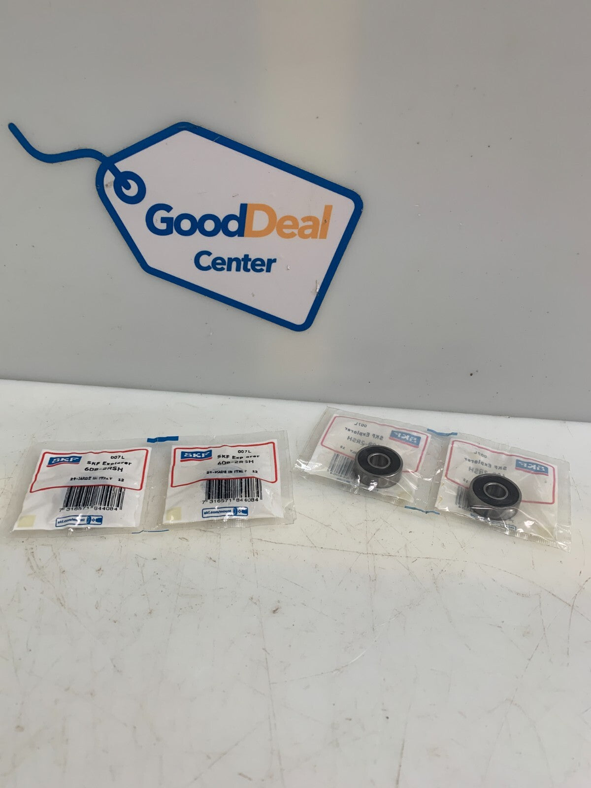 SKF 608-2RSH Ball Bearing  (Lot of 4)0